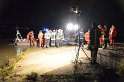 Einsatz BF Koeln PKW im Rhein Mondorf Hersel P057